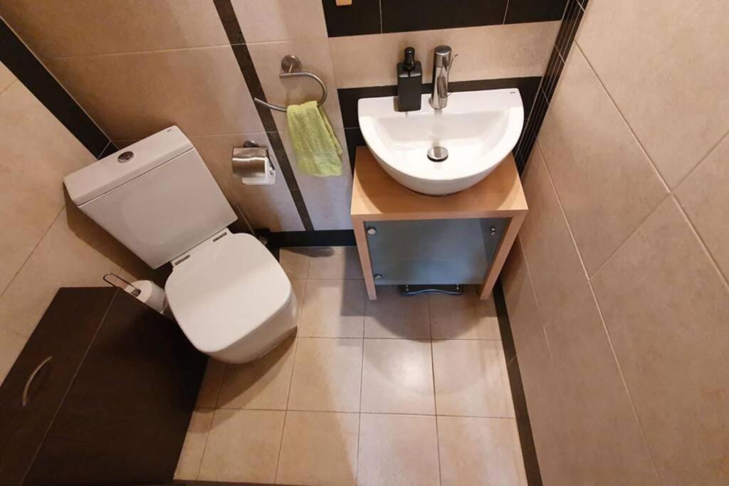 Igenyes 4 Fos Apartman Koezvetlen A Strandnal Appartement Csopak Buitenkant foto